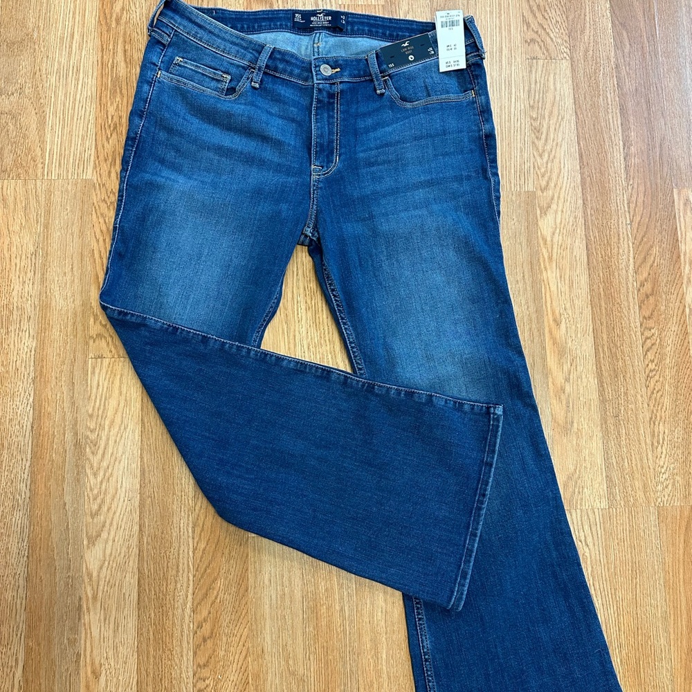 Hollister Low Rise Boot Jeans
